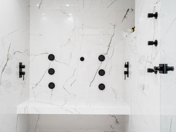 Legato Spa Suites : photo 5 de la chambre two bedroom well-being spa suite with balcony