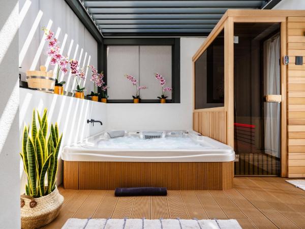 Legato Spa Suites : photo 2 de la chambre legato spa suites whole residency