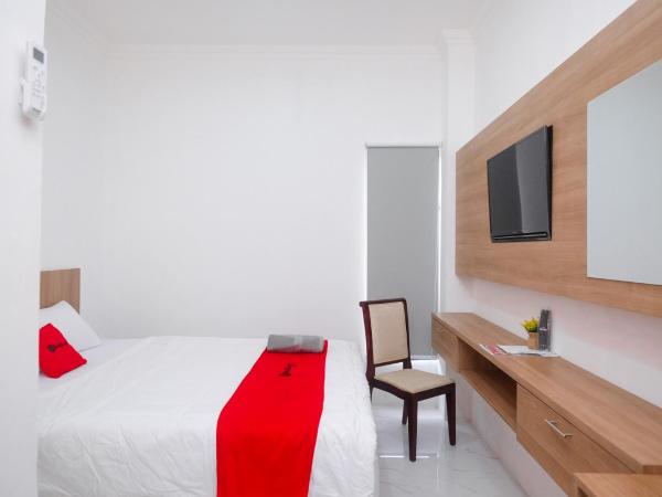 RedDoorz near Sleman City Hall Yogyakarta : photo 10 de la chambre chambre deluxe