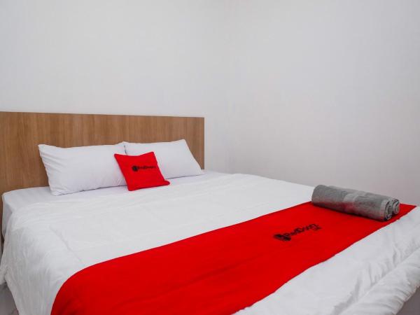 RedDoorz near Sleman City Hall Yogyakarta : photo 3 de la chambre chambre deluxe