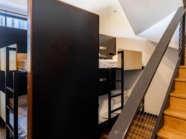 Bunk Brisbane : photo 1 de la chambre bed in a 10 share loft dorm