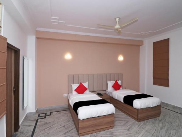 Super Capital O Esscon House Near Payal Cinema : photo 5 de la chambre chambre triple classique