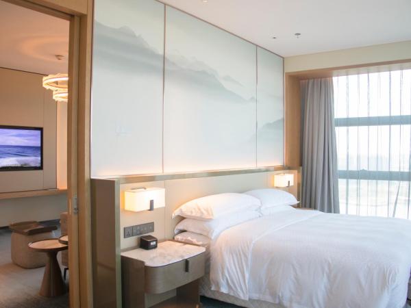 Four Points by Sheraton Wuhan, Jiangxia : photo 3 de la chambre suite premier 1 chambre avec lit king-size