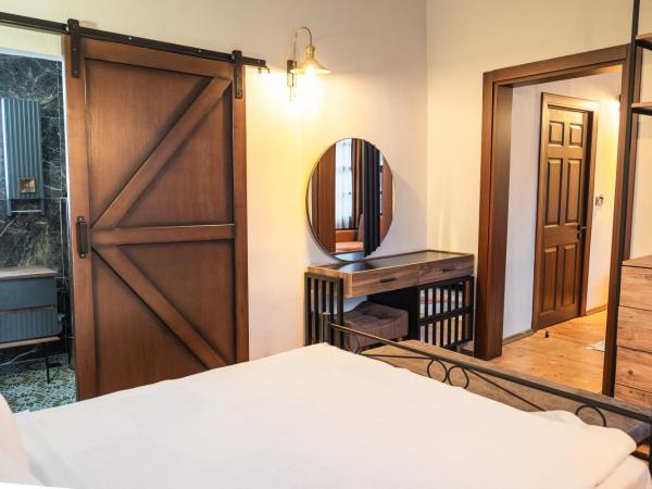 Blue Sea Garden : photo 2 de la chambre chambre lit king-size - vue sur montagne