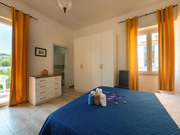 Villa dei Sogni - Aparthotel Ischia Ponte : photo 5 de la chambre appartement standard