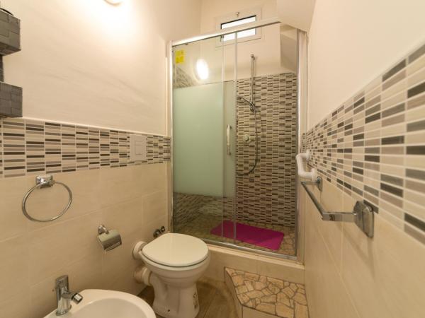 Villa dei Sogni - Aparthotel Ischia Ponte : photo 4 de la chambre chambre double ou lits jumeaux