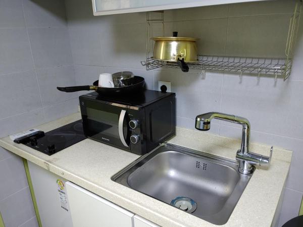 BB Hongdae Line : photo 7 de la chambre double room for long stay