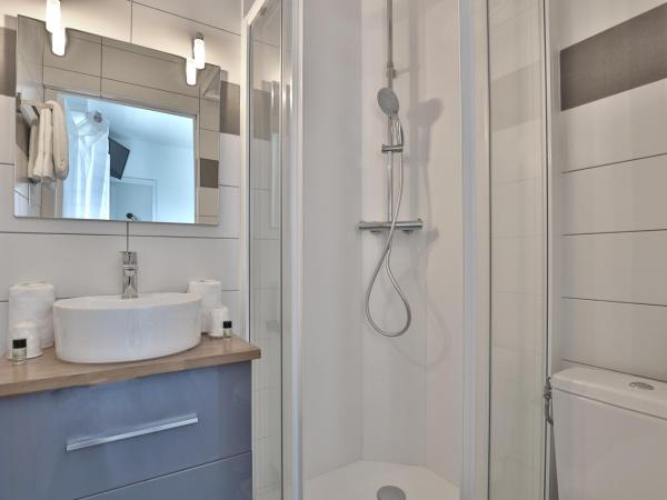 Hotel du Cap : photo 3 de la chambre chambre double confort avec balcon - vue sur port