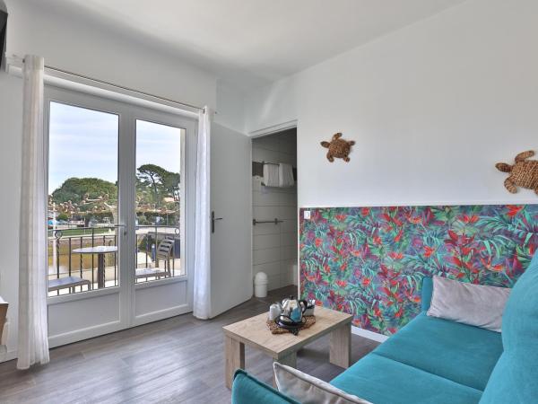 Hotel du Cap : photo 4 de la chambre chambre double confort avec balcon - vue sur port