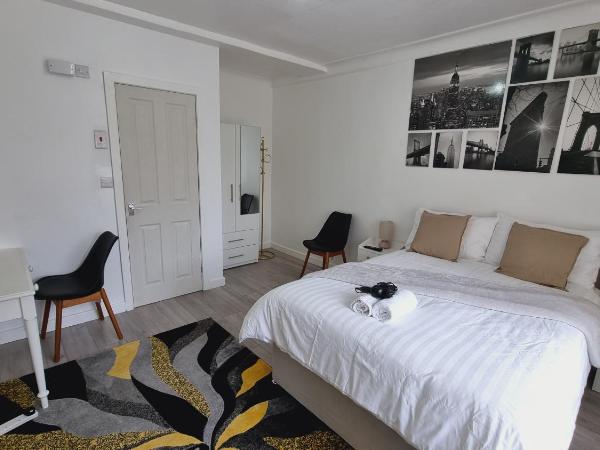 Deluxe Double bedroom with private bathroom, parking and WiFi : photo 4 de la chambre chambre double deluxe avec douche