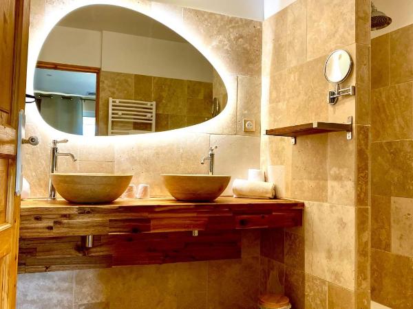 Château le Bouïs : photo 5 de la chambre chambre double