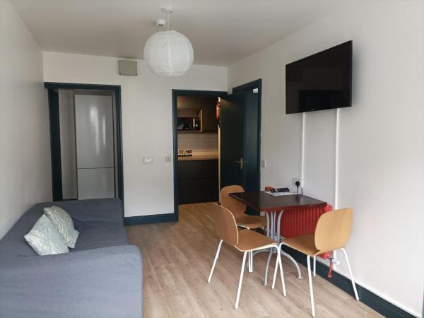 Tom Dick and Harriet's Accommodation : photo 1 de la chambre appartement - rez-de-chaussée