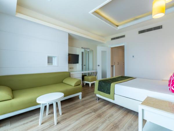 Orange County Alanya : photo 2 de la chambre roh family room – 2 bedroom