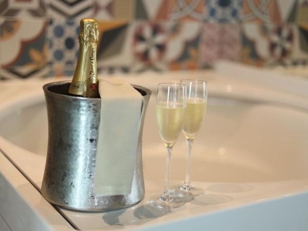 Hotel SB Glow 4 Sup : photo 3 de la chambre suite avec jacuzzi