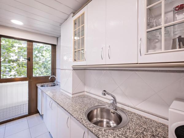 Aparthotel Napols - Abapart : photo 8 de la chambre appartement 2 chambres (3 adultes)