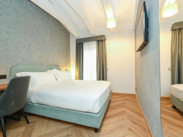Palazzo Santo Spirito : photo 1 de la chambre chambre lit queen-size