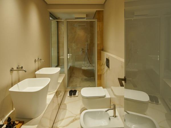 Palazzo Sangiorgio : photo 2 de la chambre chambre deluxe (2 adultes + 1 enfant)