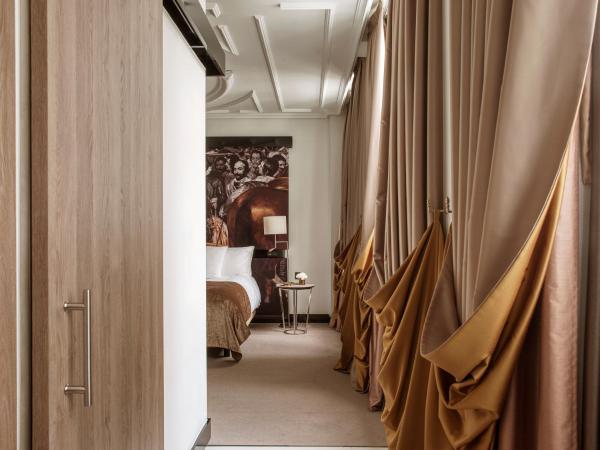 Palacio de los Duques Gran Meliá - The Leading Hotels of the World : photo 7 de la chambre chambre familiale suprême
