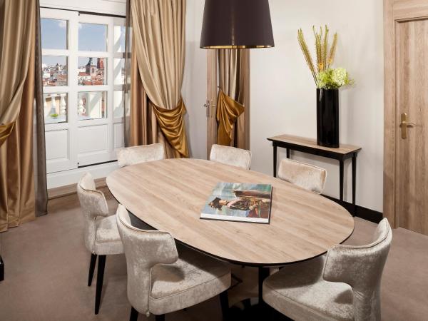 Palacio de los Duques Gran Meliá - The Leading Hotels of the World : photo 9 de la chambre suite penthouse présidentielle - red level