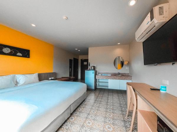 Recenta Suite Phuket Suanluang : photo 2 de la chambre chambre double ou lits jumeaux supérieure