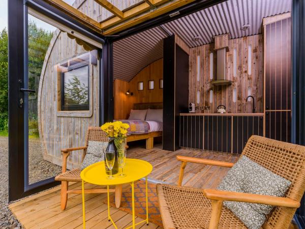 Killarney Glamping at the Grove, Suites and Lodges : photo 4 de la chambre cabane