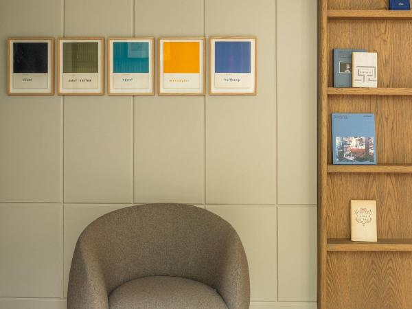 Hôtel Dame des Arts : photo 3 de la chambre suite