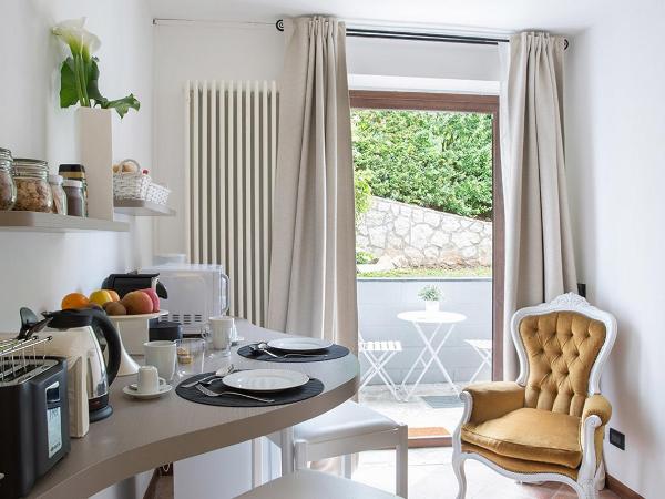 Da Noi Due : photo 2 de la chambre hébergement double confort blanc