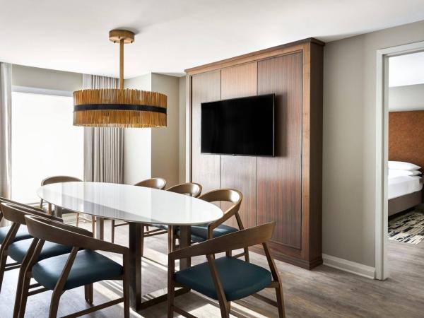 San Antonio Marriott Rivercenter on the River Walk : photo 2 de la chambre suite conférence 1 chambre lit king-size