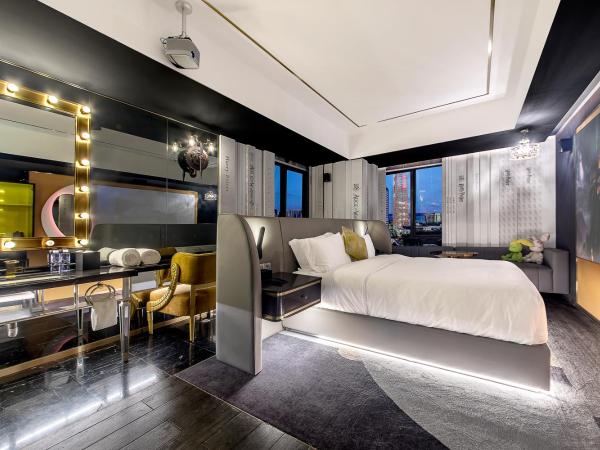 Movietel Shenzhen : photo 3 de la chambre movie viewing king size bed