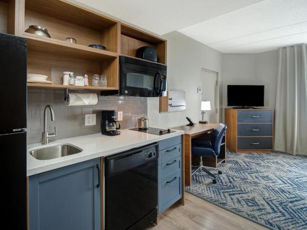 Candlewood Suites Columbia-Fort Jackson, an IHG Hotel : photo 6 de la chambre suite studio lit king-size