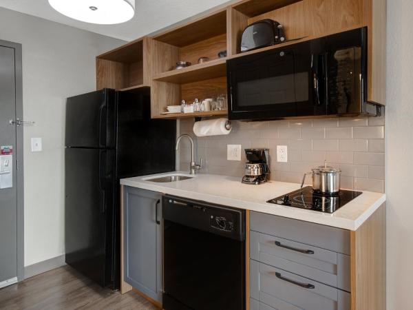 Candlewood Suites Columbia-Fort Jackson, an IHG Hotel : photo 4 de la chambre suite studio lit king-size