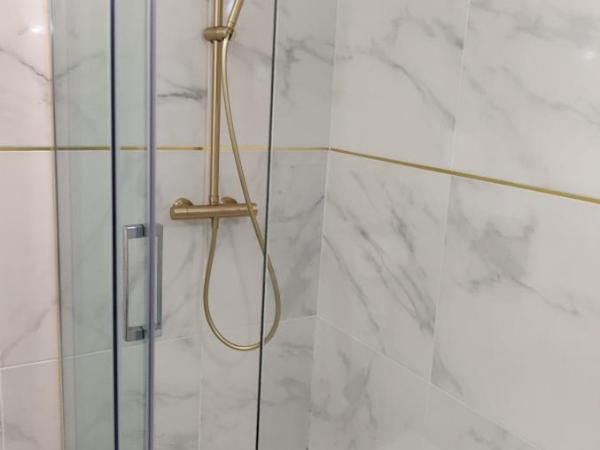 Athénopolis : photo 2 de la chambre chambre lits jumeaux avec douche 