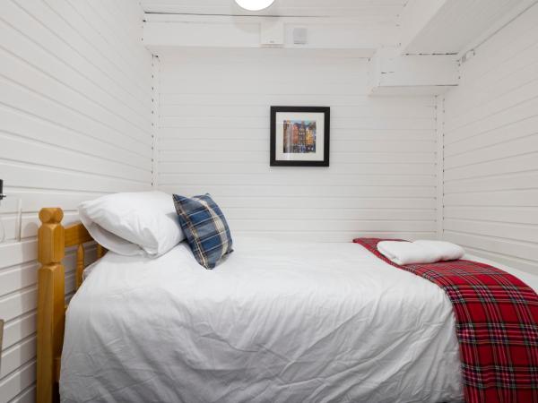 New Town Rooms - Basement Hostel : photo 6 de la chambre single room with shower with no window