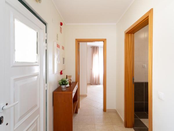 Glenridge Resort By Albufeira Rental : photo 5 de la chambre appartement - vue sur piscine