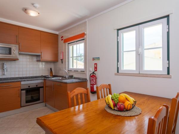 Glenridge Resort By Albufeira Rental : photo 9 de la chambre appartement - vue sur piscine