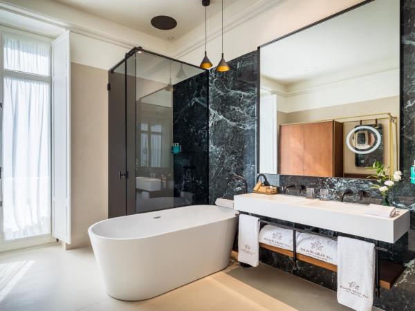 Palacio Gran Vía, a Royal Hideaway Hotel : photo 4 de la chambre suite junior alhambra (2 adultes + 2 enfants)