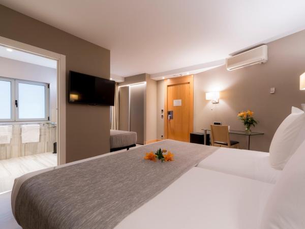 Hotel Plaza : photo 9 de la chambre chambre triple