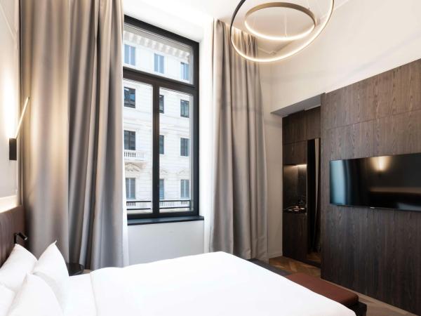 Radisson Collection Hotel, Palazzo Touring Club Milan : photo 2 de la chambre chambre collection - vue sur corso italia