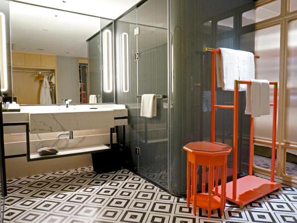 voco Guangzhou Shifu, an IHG Hotel : photo 4 de la chambre grand hébergement lit king-size