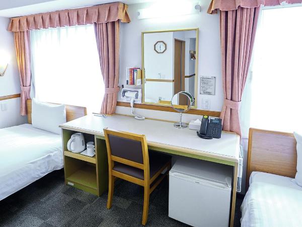 Toyoko Inn Kobe Sannomiya No 1 : photo 3 de la chambre heartful twin room - non-smoking
