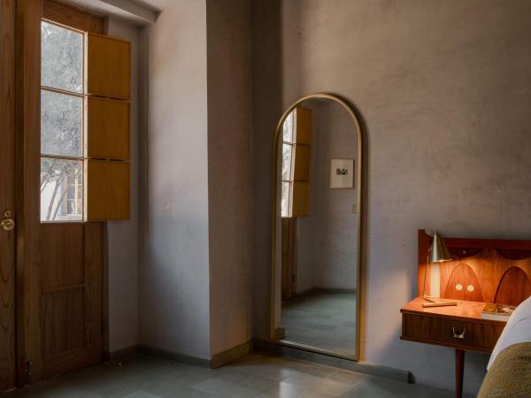 Hotel Hércules : photo 6 de la chambre chambre double ou lits jumeaux - vue sur jardin