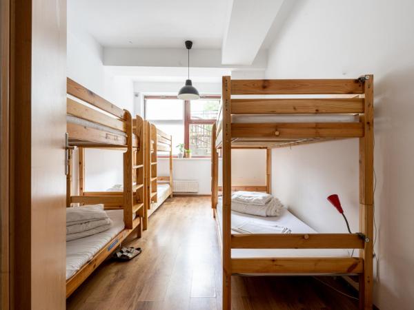 Target Hostel : photo 2 de la chambre lit dans dortoir 6 lits