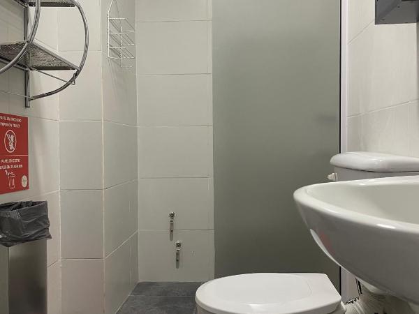 Andino BnB : photo 5 de la chambre chambre double ou lits jumeaux avec salle de bains privative