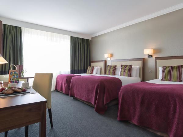 Rochestown Park Hotel & Leisure Centre : photo 1 de la chambre chambre familiale (2 adultes et 2 enfants)