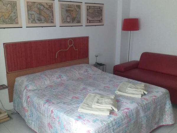 B&Bvintage5bis : photo 4 de la chambre chambre double standard avec salle de bains commune