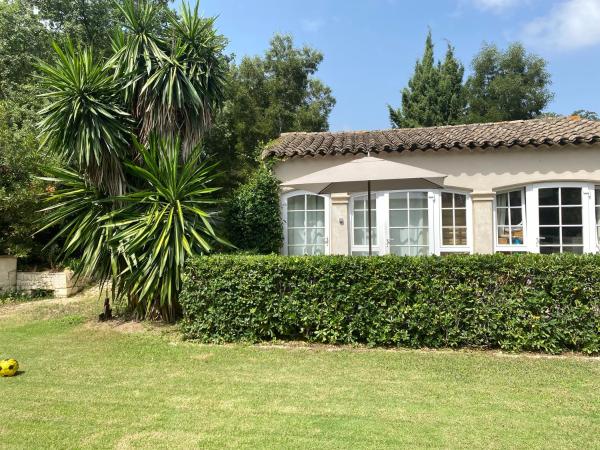 Villa La Begude : photo 2 de la chambre chambre double - vue sur jardin