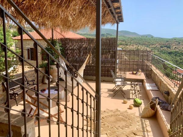 Villa Vager Mani Hotel : photo 9 de la chambre suite lit king-size - vue sur mer