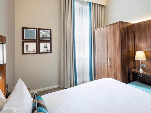 Courtyard by Marriott Edinburgh : photo 5 de la chambre chambre lit queen-size