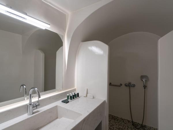 Volcano View by Caldera Collection : photo 8 de la chambre chambre triple supérieure - vue sur mer