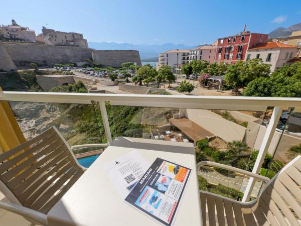 Hotel Saint Christophe : photo 8 de la chambre chambre double standard - vue sur jardin